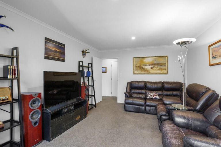 Photo of property in 36 Luxembourg Crescent, Halswell, Christchurch, 8025