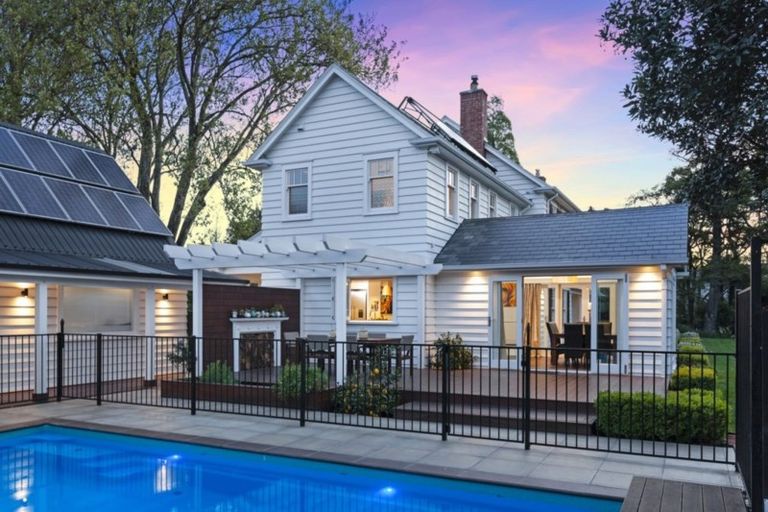 Photo of property in 27 Glandovey Road, Fendalton, Christchurch, 8052