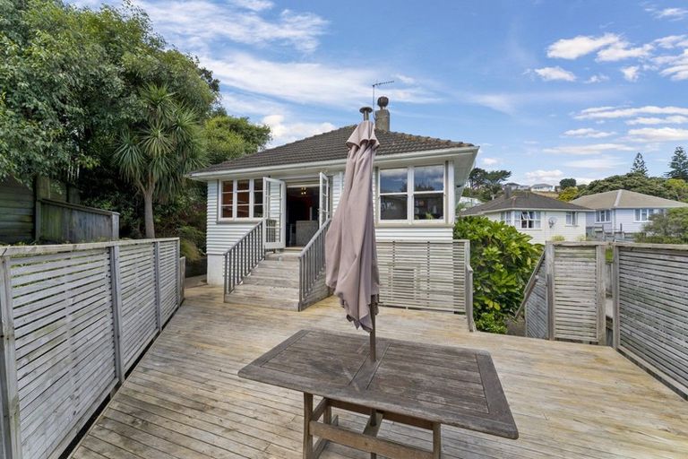 Photo of property in 23 Chaffey Crescent, Titahi Bay, Porirua, 5022