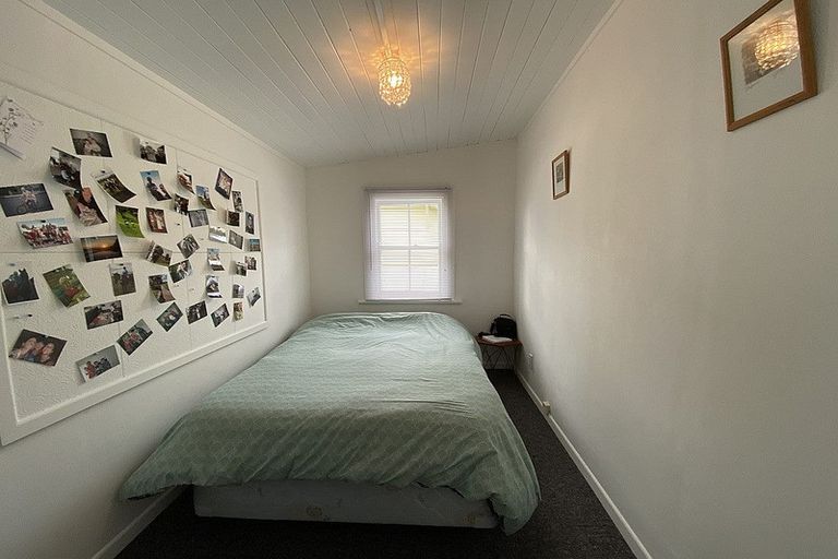 Photo of property in 3 Preston Street, Eltham, 4322