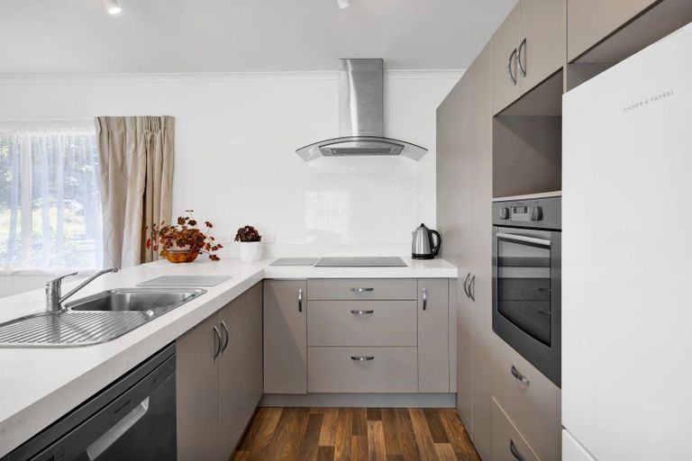 Photo of property in 17 Mcnaughton Street, Waitara, 4320