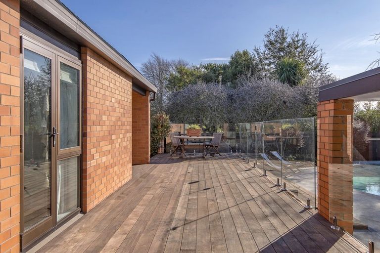 Photo of property in 24 Bannister Place, Ilam, Christchurch, 8053