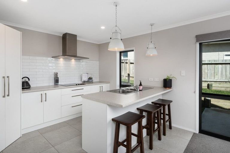 Photo of property in 89 Ballintoy Park Drive, Welcome Bay, Tauranga, 3175