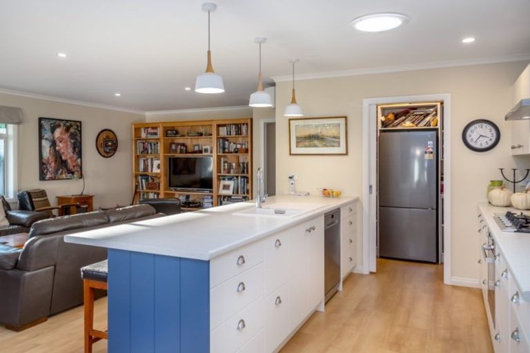 Photo of property in 14a Cotter Street, Greytown, 5712