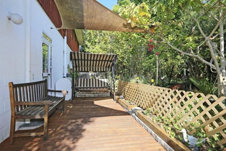 Photo of property in 2/140 Te Mata Road, Havelock North, 4130