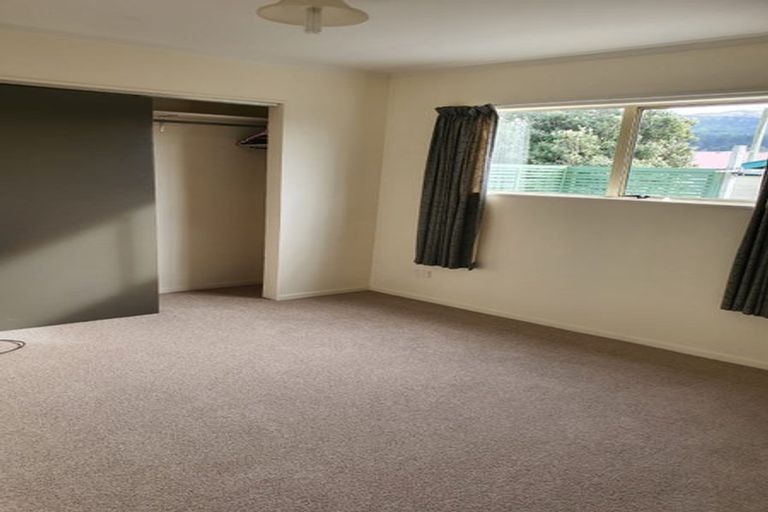 Photo of property in 27a Tremewan Street, Tawa, Wellington, 5028