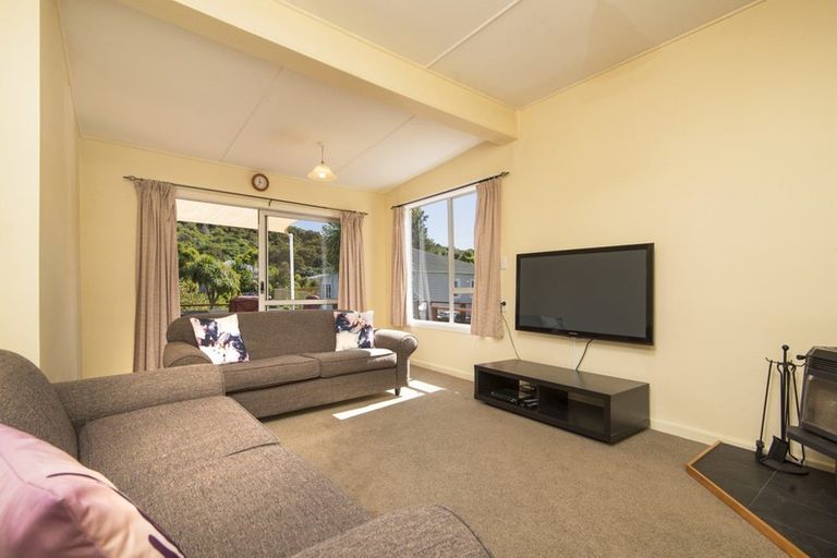 Photo of property in 4 Sussex Street, Picton, 7220