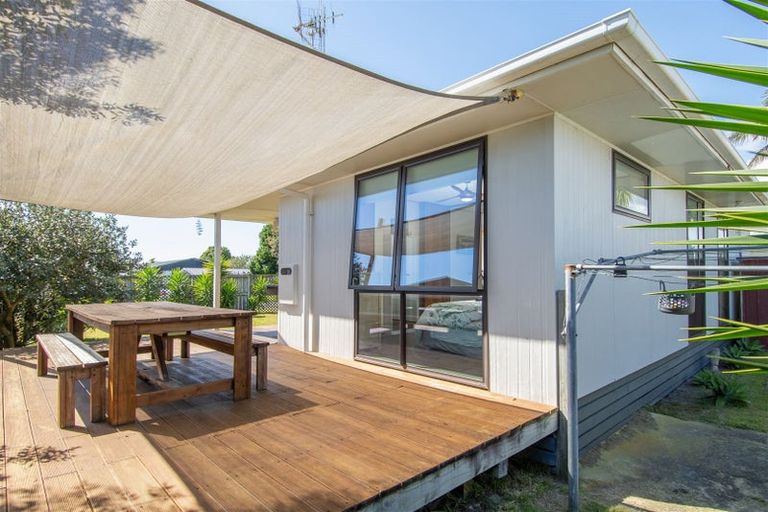 Photo of property in 5 Longstead Avenue, Papamoa Beach, Papamoa, 3118