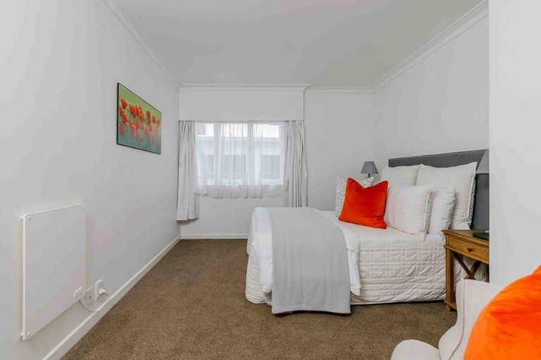 Photo of property in 26 Bucklands Beach Road, Bucklands Beach, Auckland, 2012