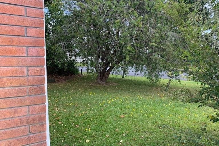 Photo of property in 2/1 Hatherlow Street, Glenfield, Auckland, 0629