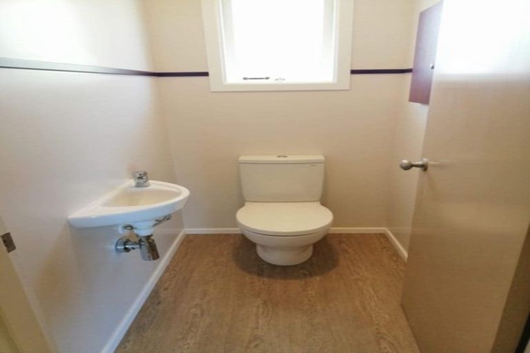 Photo of property in 32 Crownhill Street, Spotswood, New Plymouth, 4310