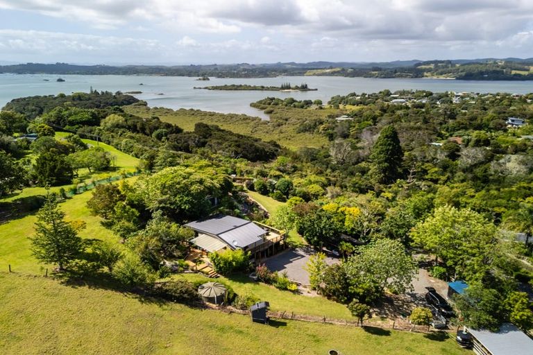Photo of property in 184 Rangitane Road, Kerikeri, 0294