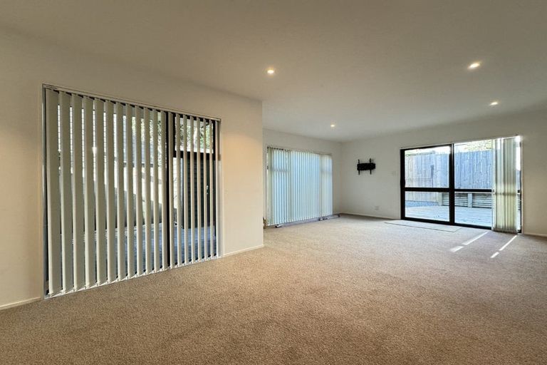 Photo of property in 3/64 Kaikoura Street, Maupuia, Wellington, 6022