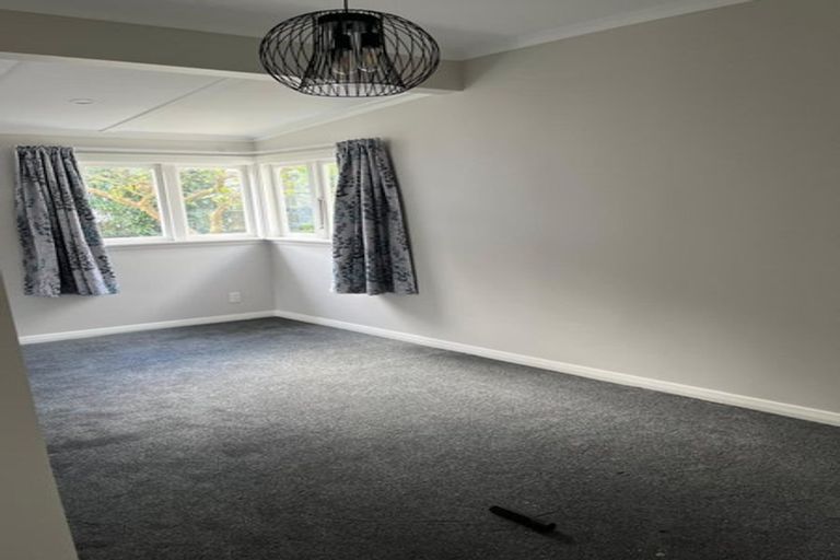 Photo of property in 6 Awarua Street, Ngaio, Wellington, 6035