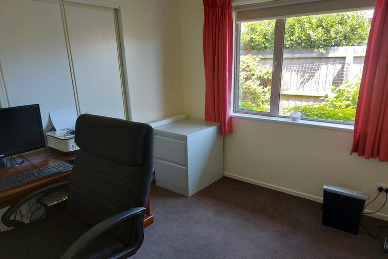 Photo of property in 19 Dunsford Close, Halswell, Christchurch, 8025