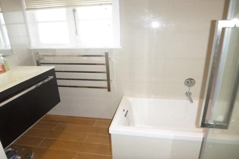 Photo of property in 14 Cornwall Street, Hutt Central, Lower Hutt, 5010