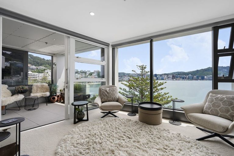 Photo of property in 10/318 Oriental Parade, Oriental Bay, Wellington, 6011