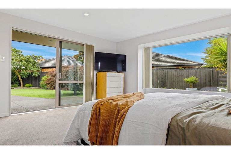 Photo of property in 5 Cyclamen Place, Aidanfield, Christchurch, 8025