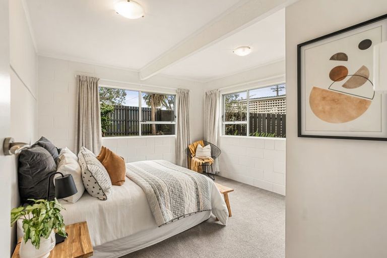 Photo of property in 56 Beach Haven Road, Beach Haven, Auckland, 0626