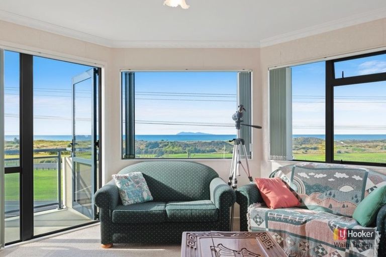 Photo of property in 142 Seaforth Road, Waihi Beach, 3611