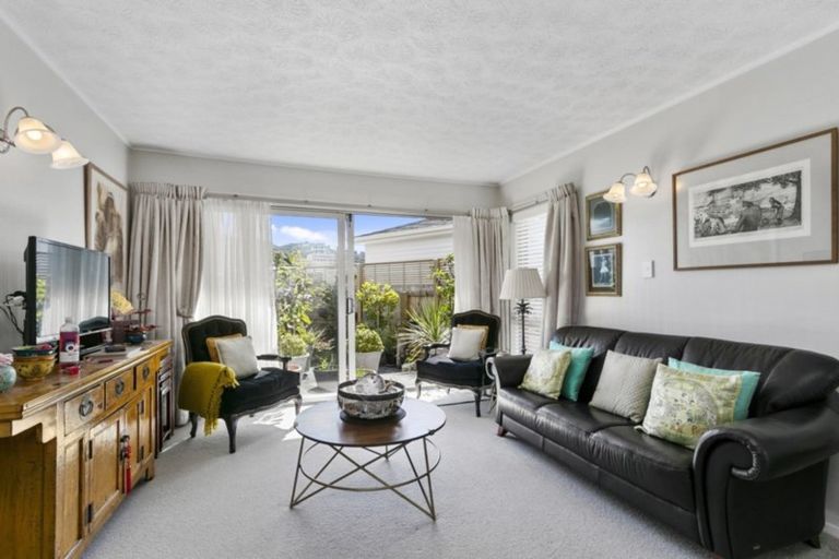 Photo of property in 1001b High Street, Avalon, Lower Hutt, 5011