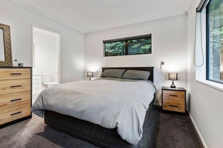 Photo of property in 25 Black Teal Close, Unsworth Heights, Auckland, 0632