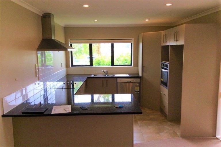 Photo of property in 18a Nicola Place, Mangere, Auckland, 2022