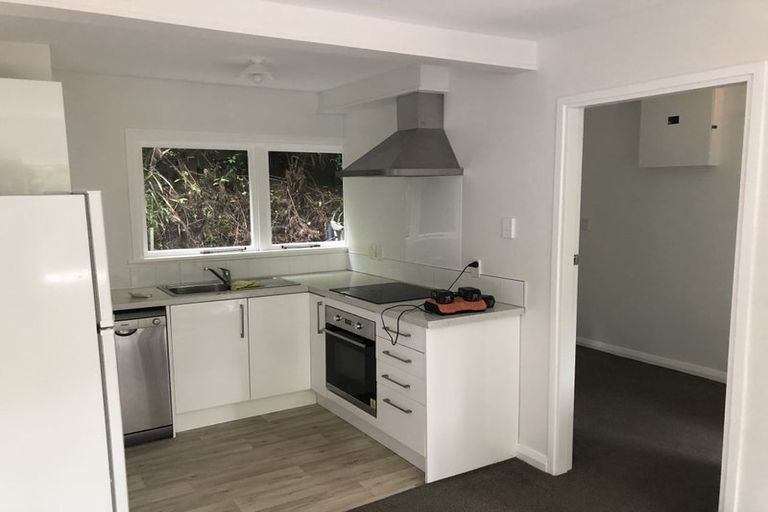 Photo of property in 2/8 Kaitawa Road, York Bay, Lower Hutt, 5013