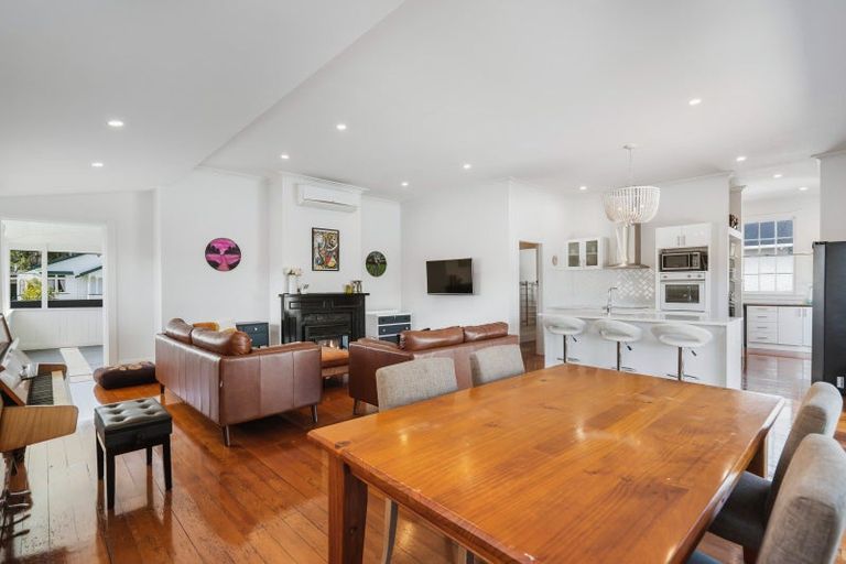 Photo of property in 16 Wolfe Street, Regent, Whangarei, 0112