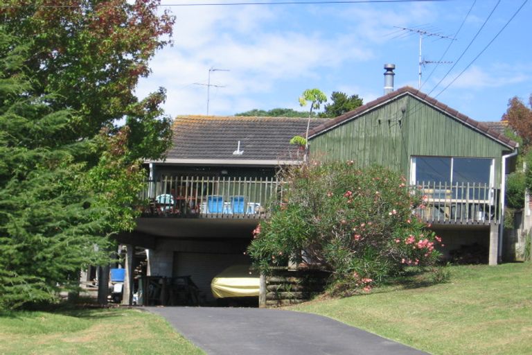 Photo of property in 20 Beulah Avenue, Rothesay Bay, Auckland, 0630