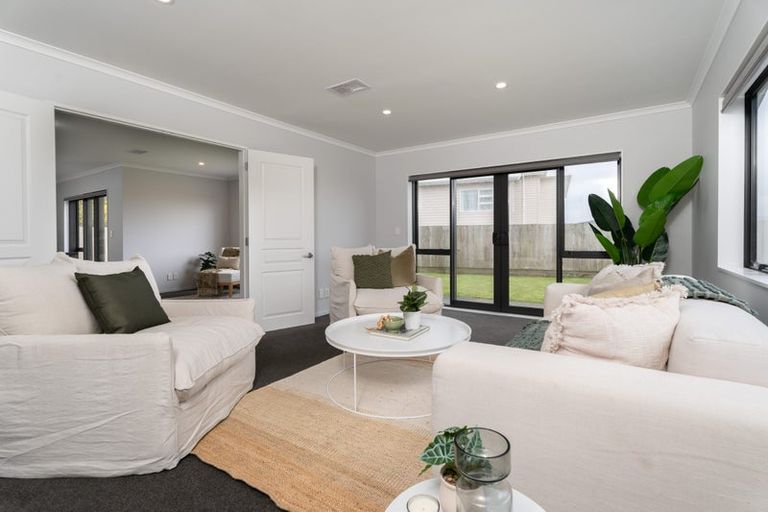 Photo of property in 36 Havana Rise, Grenada Village, Wellington, 6037