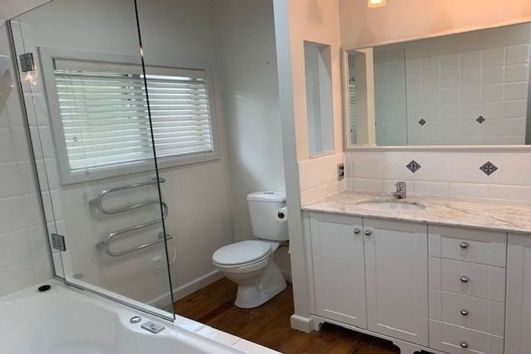 Photo of property in 34 Hastings Parade, Devonport, Auckland, 0624