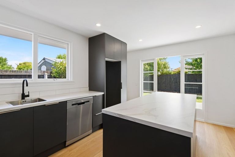 Photo of property in 2/225 Greers Road, Bryndwr, Christchurch, 8053