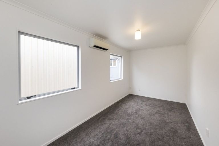 Photo of property in 12 Avon Terrace, Roslyn, Palmerston North, 4414