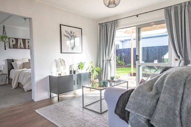 Photo of property in 2/44 Beach Road, Katikati, 3129