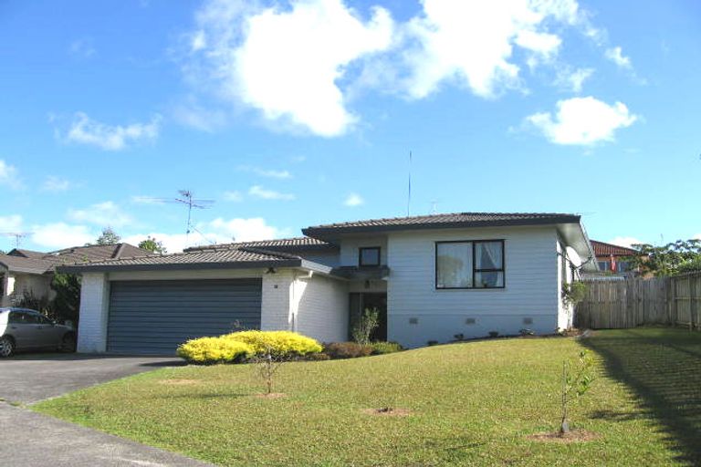 Photo of property in 90 Barbados Drive, Unsworth Heights, Auckland, 0632