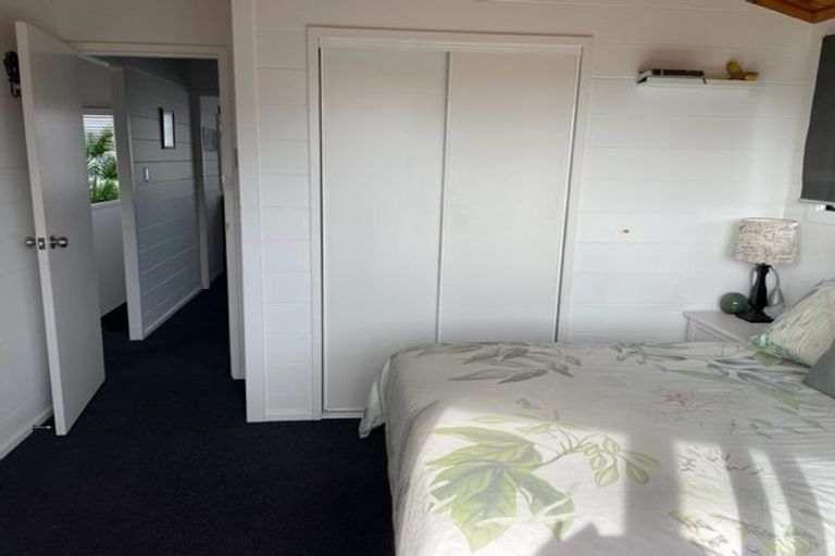 Photo of property in 1/26 Ridge Road, Waiake, Auckland, 0630