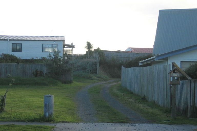 Photo of property in 37 Scott Avenue, Otaki Beach, Otaki, 5512