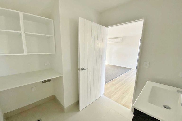 Photo of property in 2/60 Linwood Avenue, Linwood, Christchurch, 8011