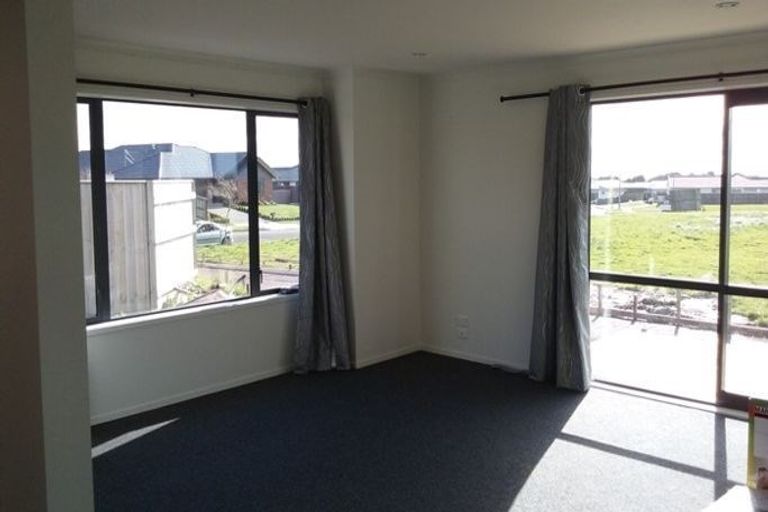 Photo of property in 187 Pacific Drive, Fitzherbert, Palmerston North, 4410