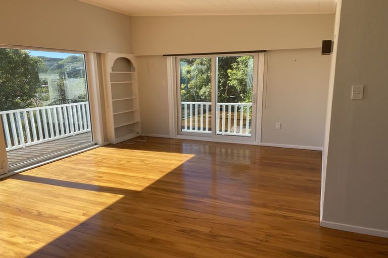 Photo of property in 120 Motuhara Road, Plimmerton, Porirua, 5026