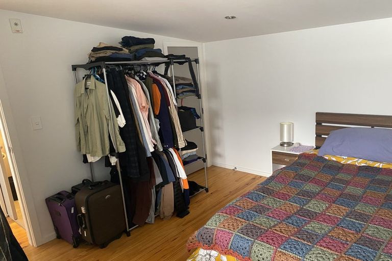 Photo of property in Las Olas De Cuba, 9/35 Torrens Terrace, Mount Cook, Wellington, 6011