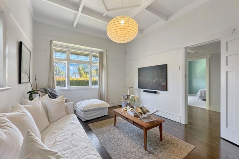 Photo of property in 71 Mcintyre Road, Mangere Bridge, Auckland, 2022