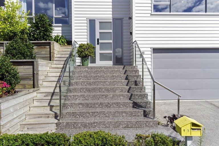 Photo of property in 95 Bayside Drive, Browns Bay, Auckland, 0630
