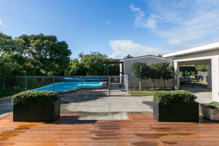Photo of property in 13 Avenue Road, Greenmeadows, Napier, 4112