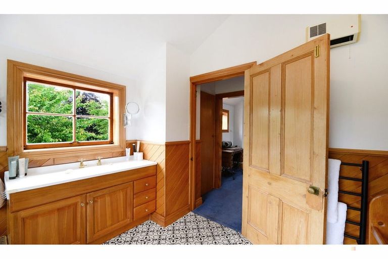 Photo of property in 10 Naylor Street, Waimate, 7924