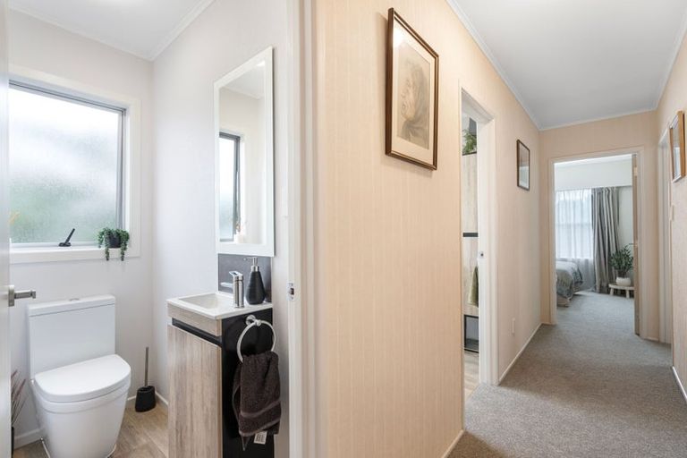 Photo of property in 118 Sandspit Road, Waiuku, 2123