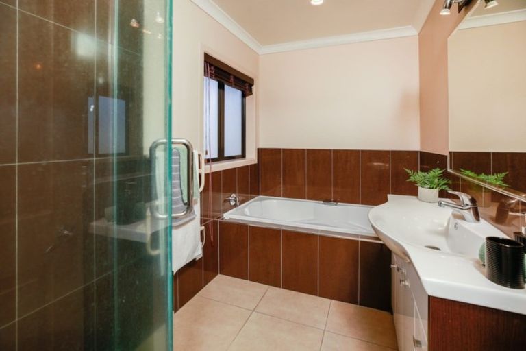 Photo of property in 50 Barrington Drive, Huntington, Hamilton, 3210