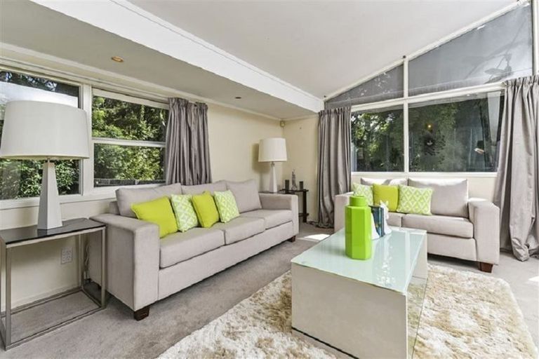 Photo of property in 32 Greenhithe Road, Greenhithe, Auckland, 0632