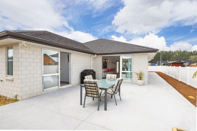 Photo of property in 28 Marram Place, Mangawhai Heads, Mangawhai, 0505